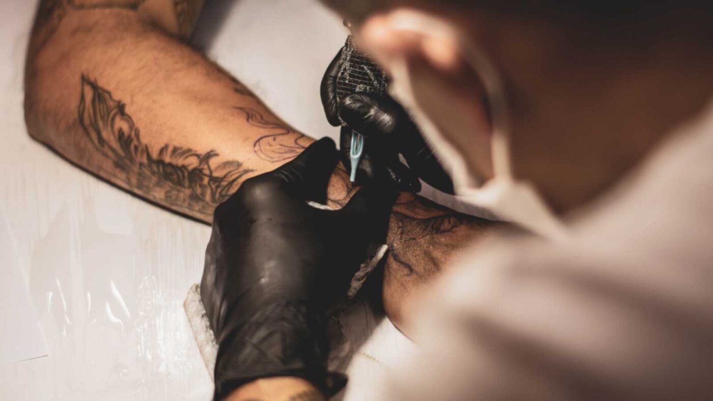 Il consiglio è di usare una crema anestetica per i tatuaggi? 6 Mejores cremas anestésicas para tatuajes (Guía 2022)